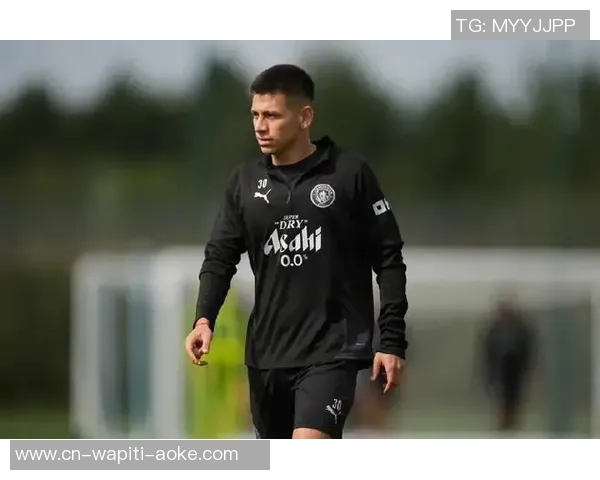 曼城天才埃切维里完毕租赁仍回绝遵守球队组织,固执回归河槽 曼城天才埃切维里完毕租赁仍回绝遵守球队组织,固执回归河槽